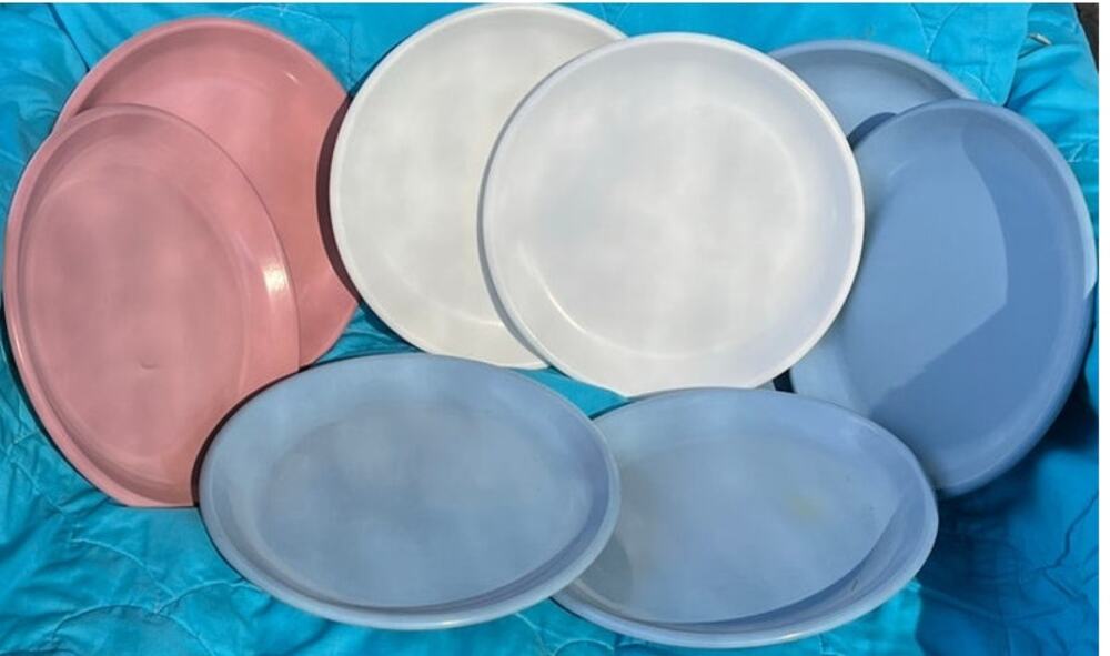 Set of 9 Rubbermaid 8" Vintage Melamine Melmac Luncheon Plates Blue Pink White
